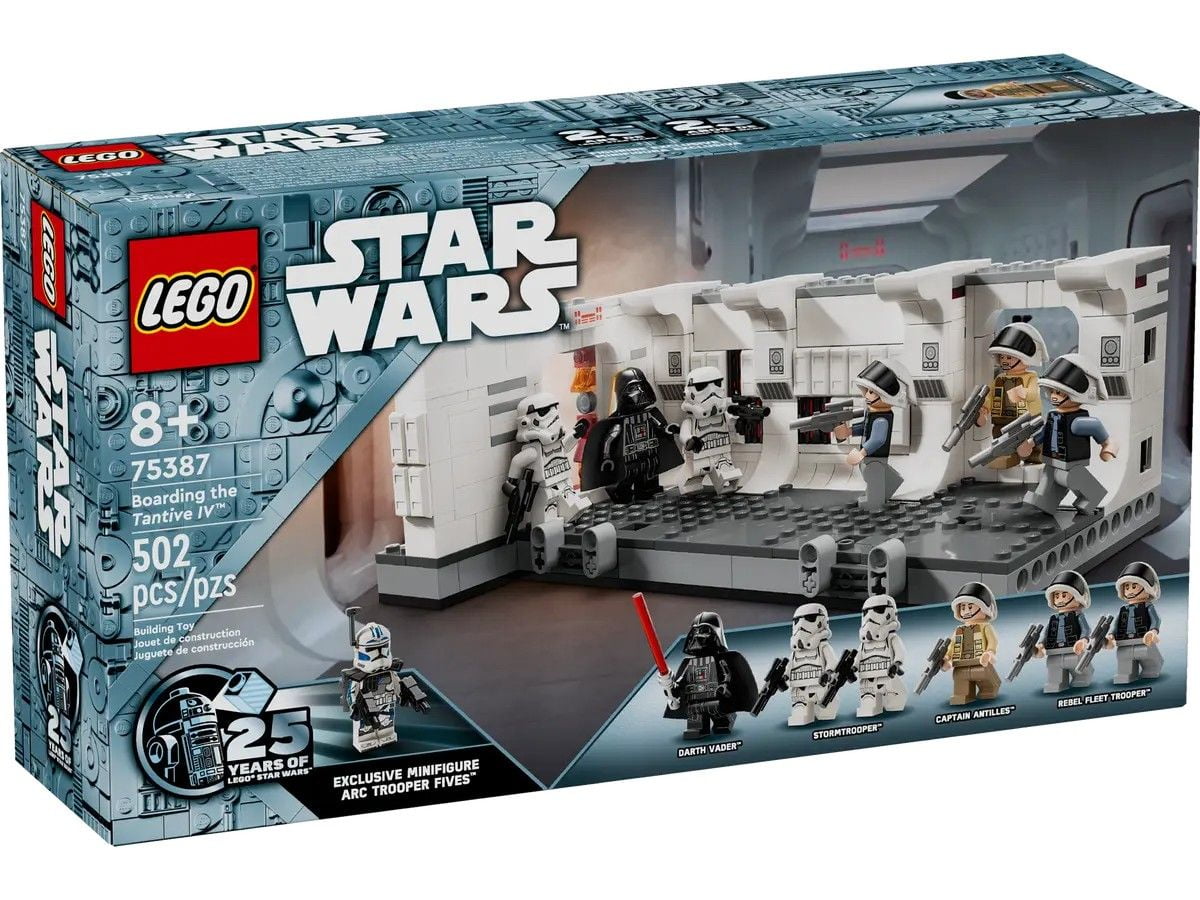 Boarding the Tantive IV LEGO Star Wars 75387